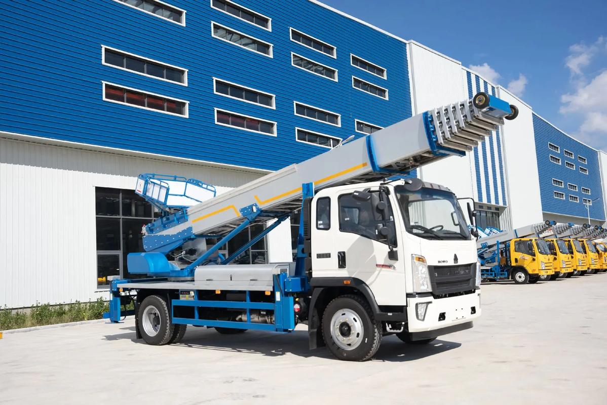 乐山出租云梯车高空作业车 建筑垃圾搬运