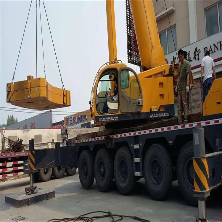 乐山当地吊车出租|机器吊装|75吨|工厂搬迁服务