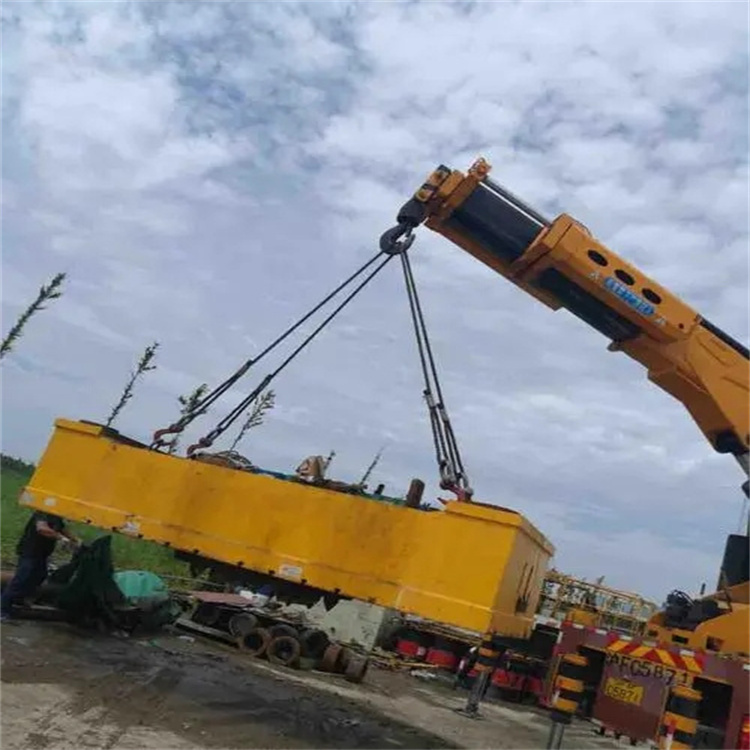 乐山随车吊吊集装箱怎么吊