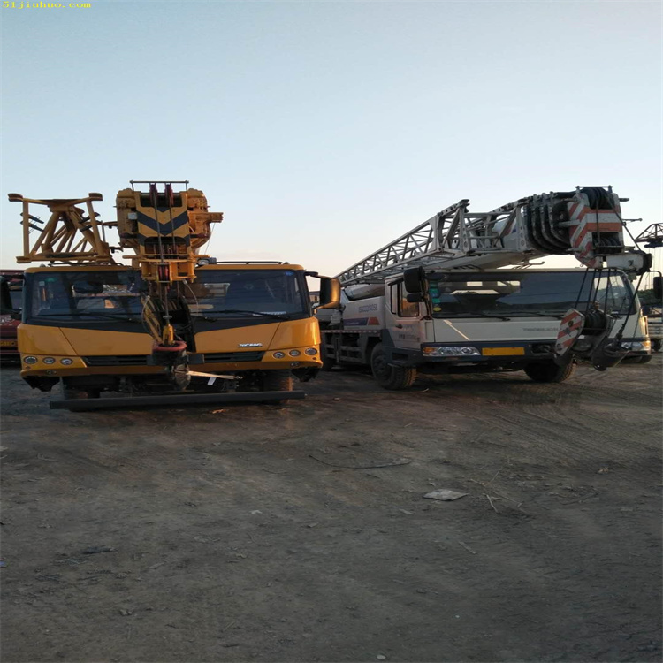 乐山吊车吊挖机正确办法